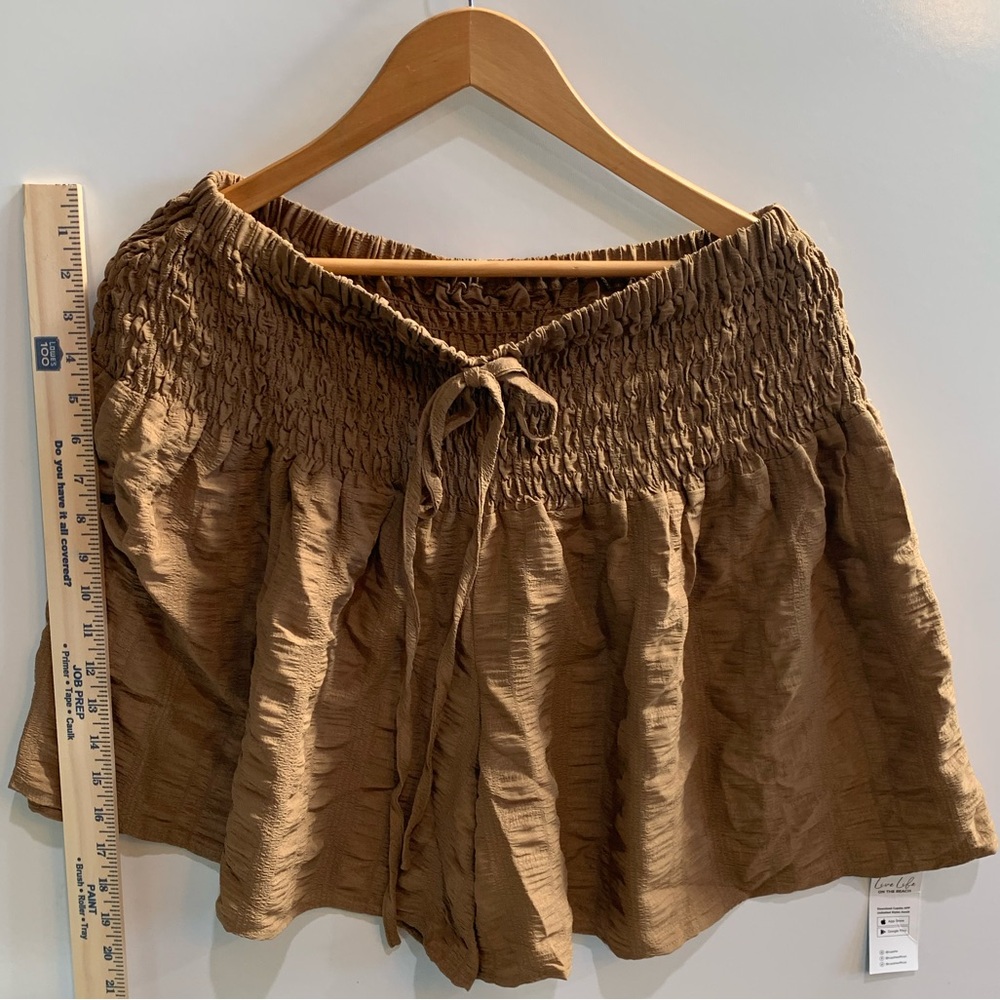Cupshe size L Brown Smocked High-Waist Shorts NWT - Picture 4 of 6